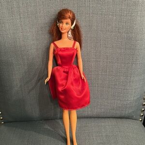 1998 Retro Fashion Barbie Doll Twist-n- Turn Red Hair, Blue Eyes